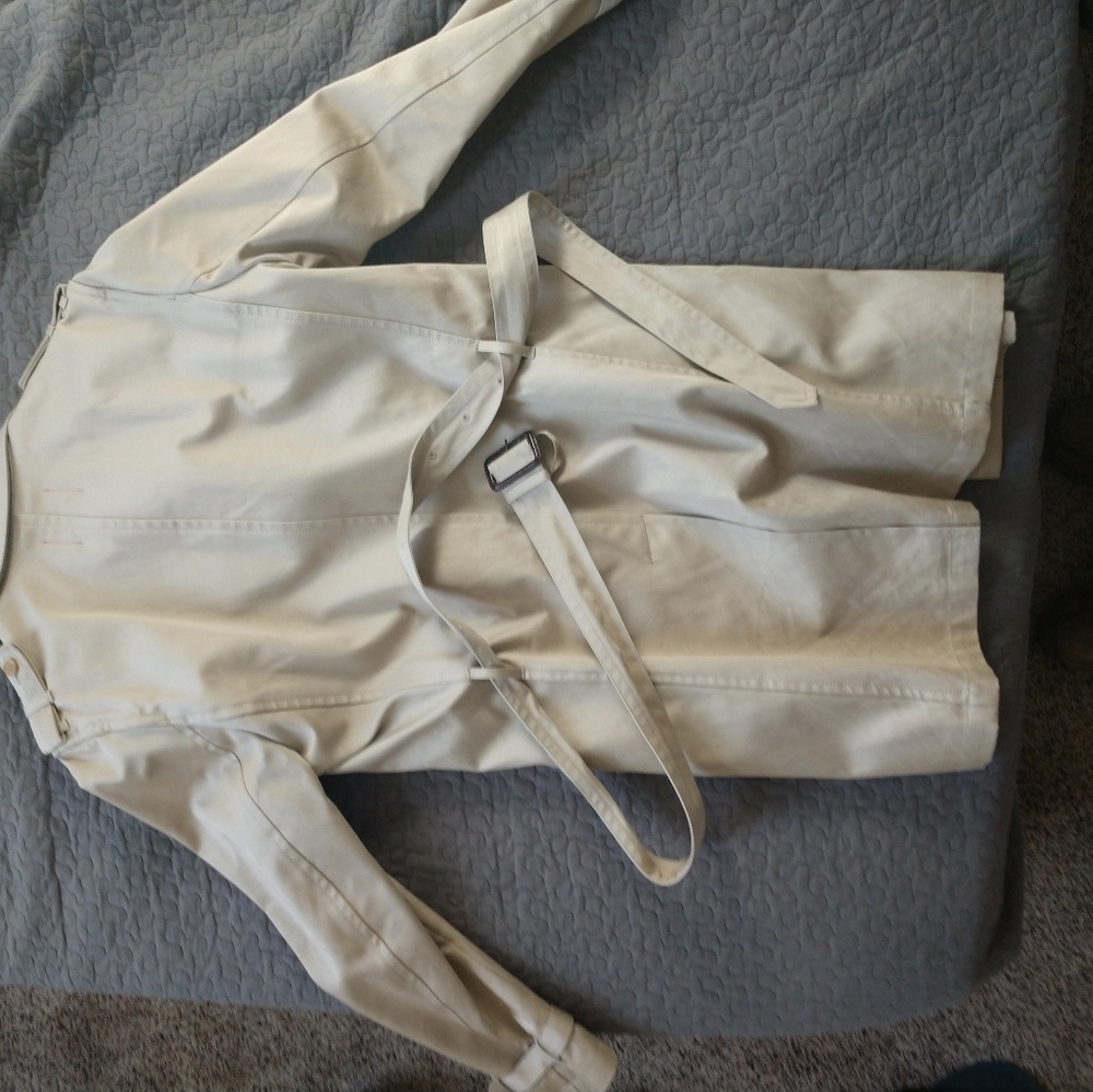 Men's Banana Republic Belted Trench Coat - Picture 3 of 8